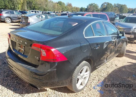 2015 Volvo S60 T5 Premier из США, поврежденный, VIN YV126MFK8F2351267